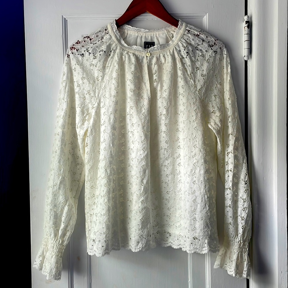 Long sleeve top in white